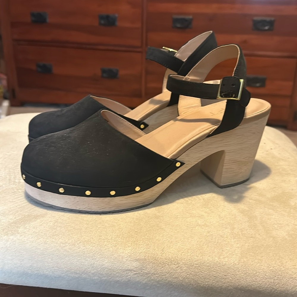 Loft black clogs, new without tags never worn!